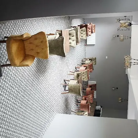 新塔克西姆酒店 3*